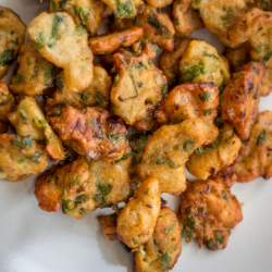 Vegetable Pakoras (200 GMS)